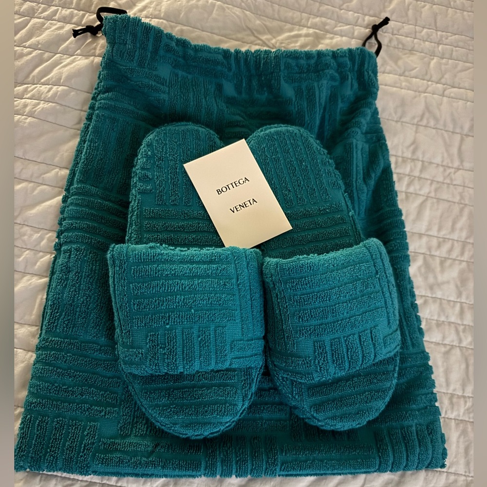 Bottega Veneta Women Resort Sponge Slides